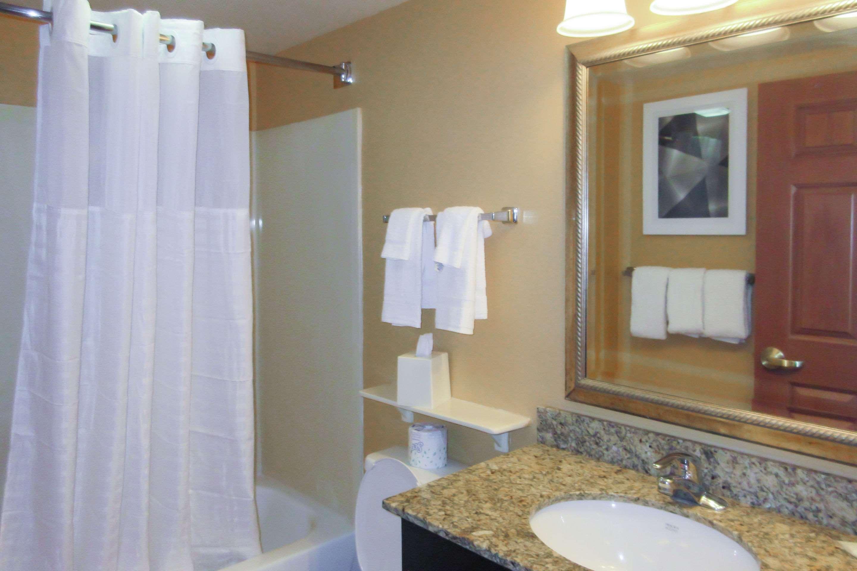 Suburban Extended Stay Hotel Greenville Haywood Mall المظهر الخارجي الصورة
