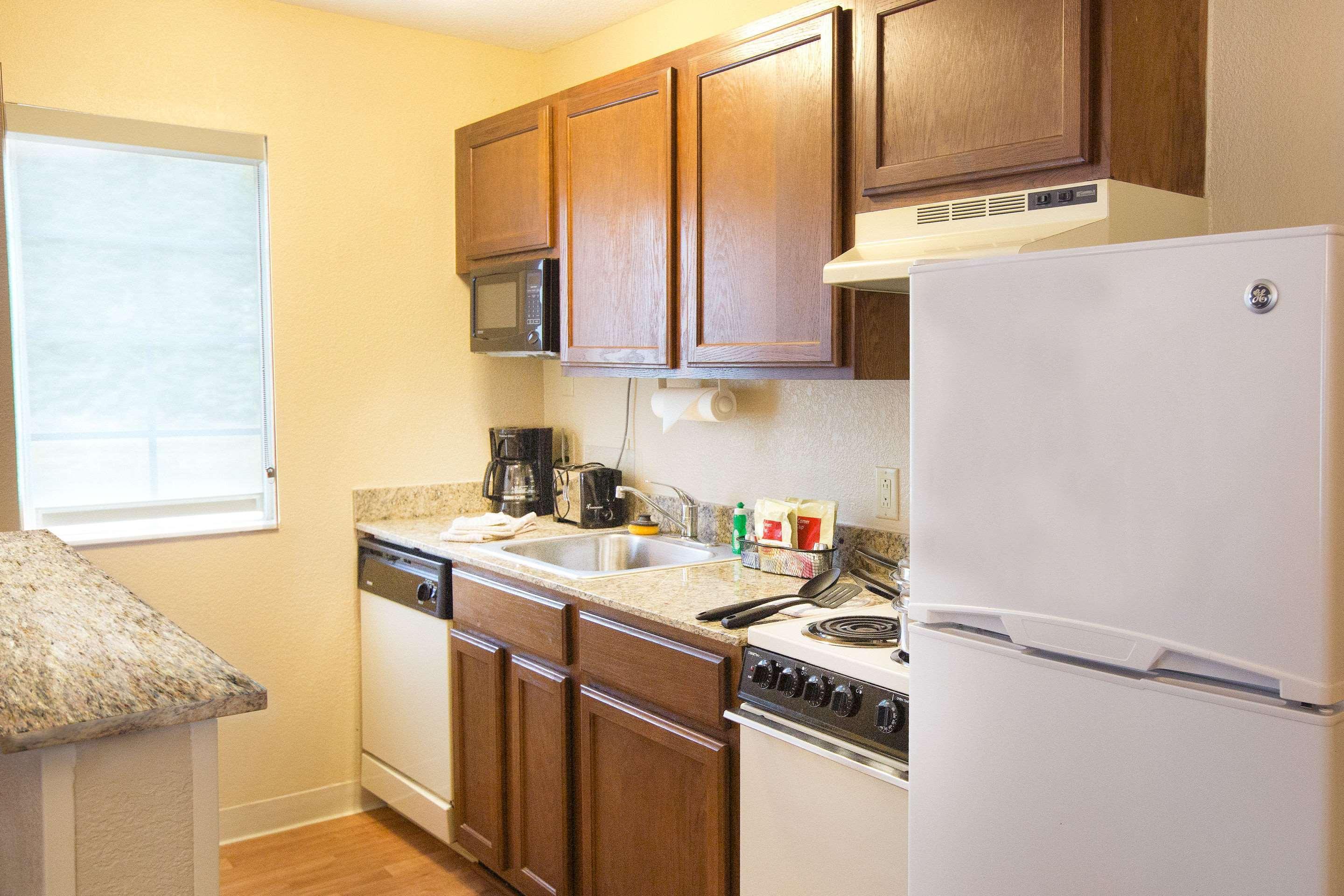Suburban Extended Stay Hotel Greenville Haywood Mall المظهر الخارجي الصورة